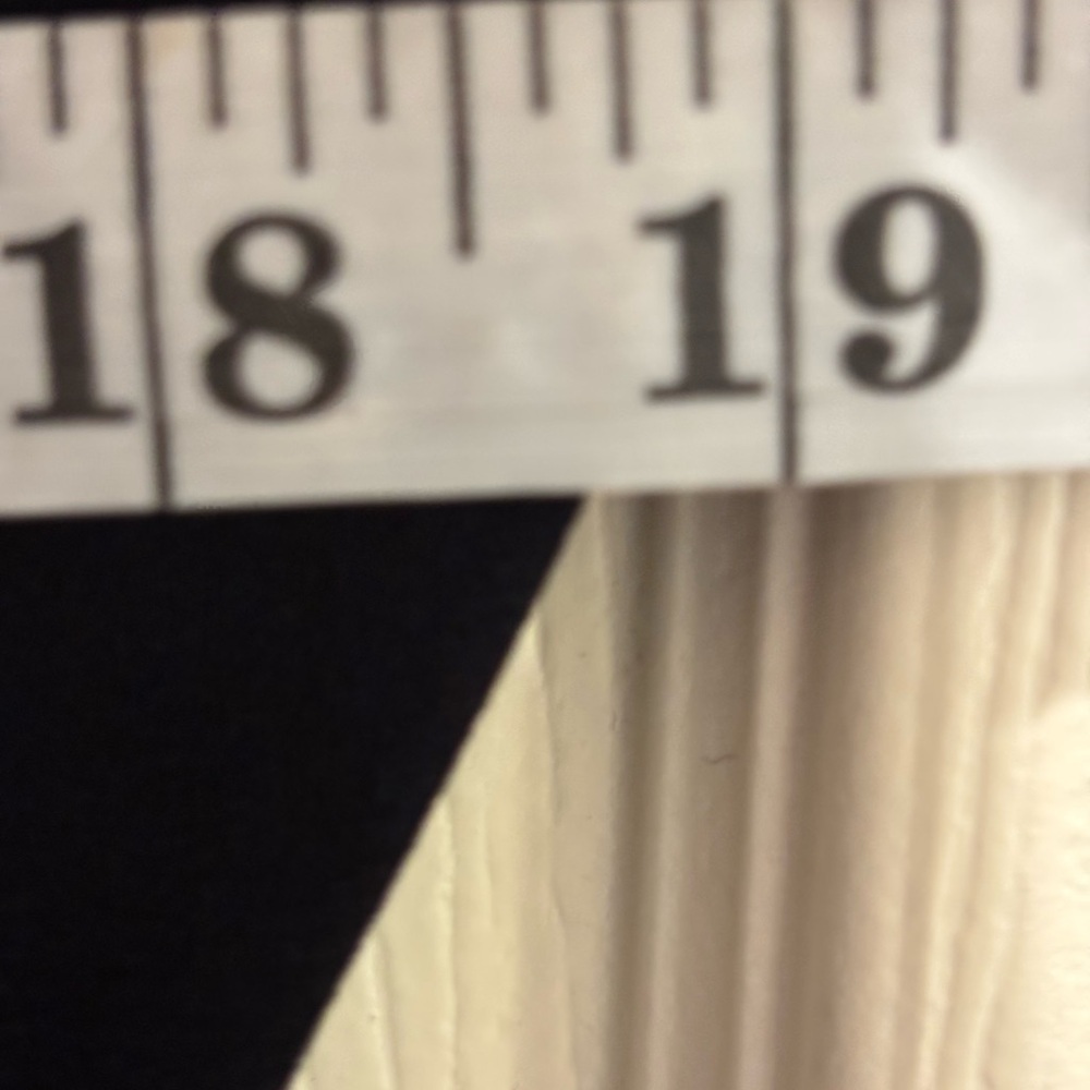 Amanda Smith Black Sleeveless V Neck Dress Size 8 Classic Little Black Dress - Picture 8 of 8